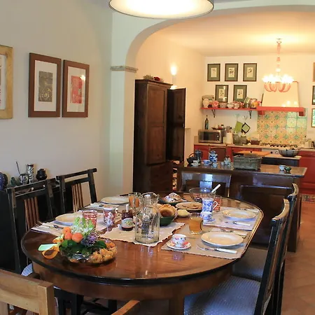 Donna Etrusca Bed & Breakfast